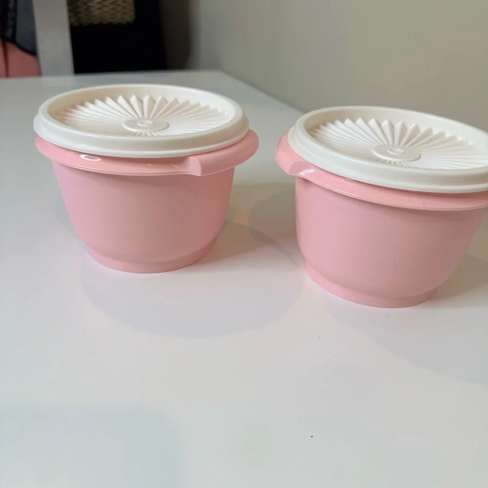 Vintage Tupperware Servalier Bowl Set of 2 Pink & White Lid